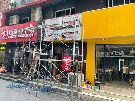 和县制作广告招牌如何避免它发黄？